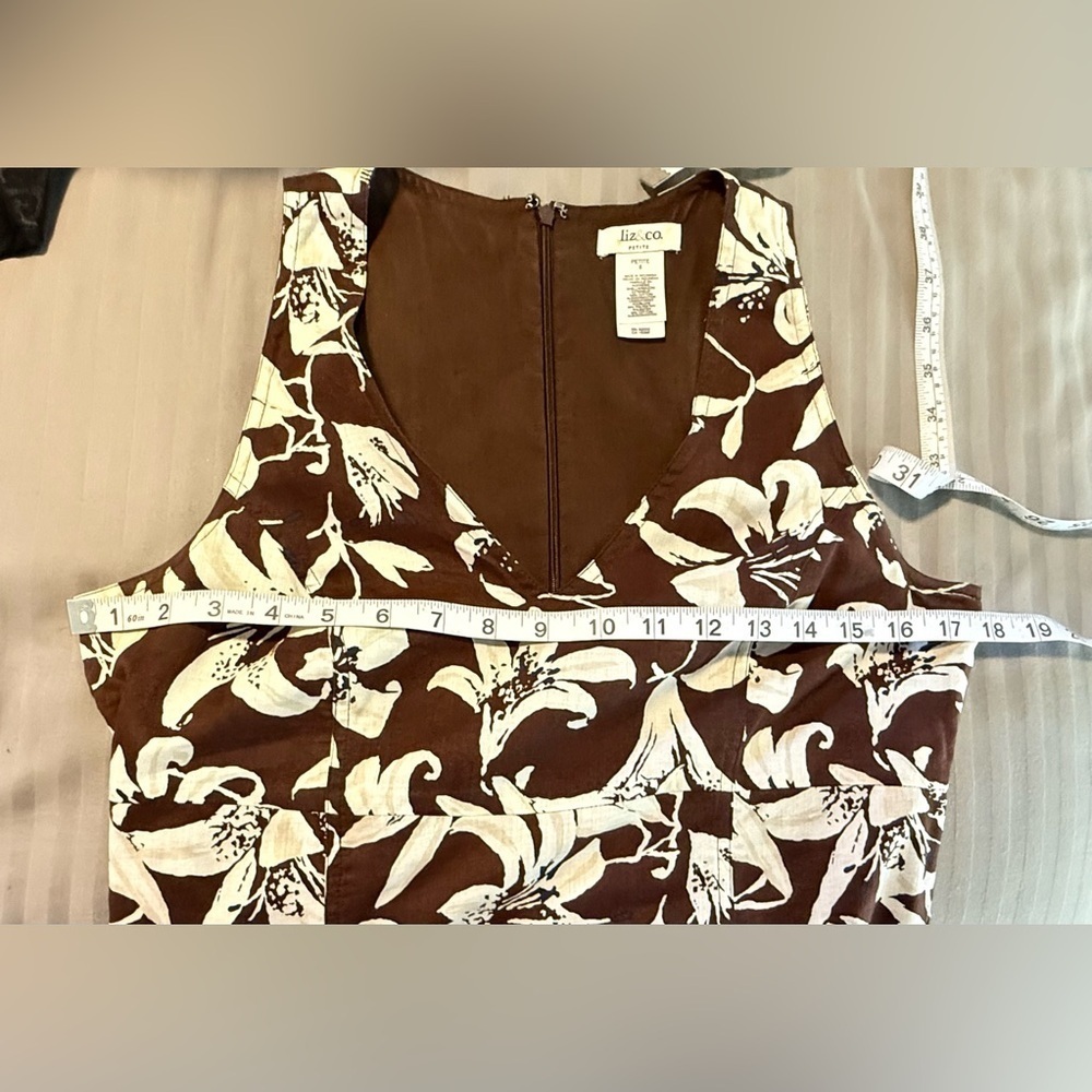 Floral Brown and White Sleeveless Dress - Picture 7 of 8